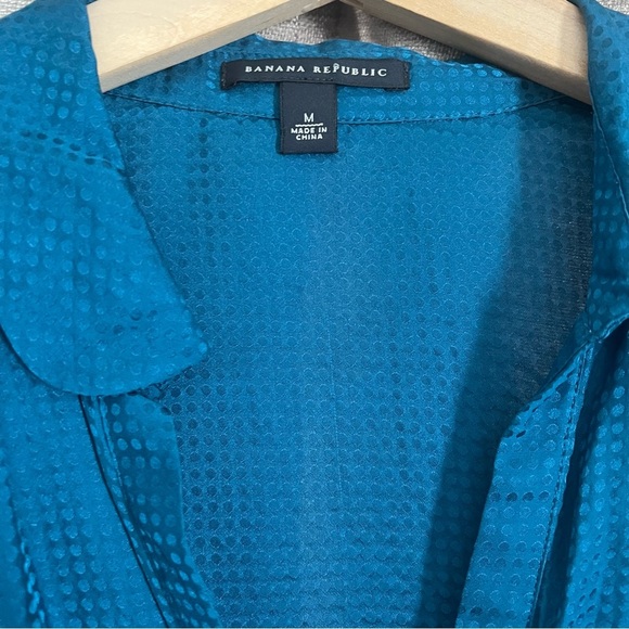 Banana Republic Teal Silk Polka Dot Tie Back Button-Up Blouse Size Medium - Picture 5 of 14